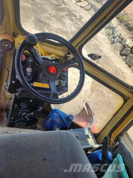 Dynapac CA250D その他　ローラ　（マカダムローラ等）