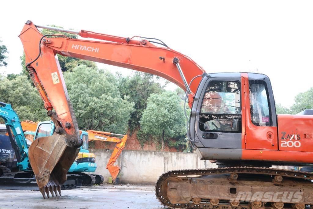 Hitachi ZX 200 LC-3 大型油圧ショベル12t以上（パワーショベル・ユンボ）
