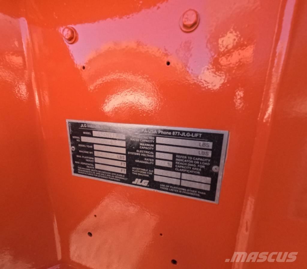JLG E 450 AJ ブームリフト　屈伸型