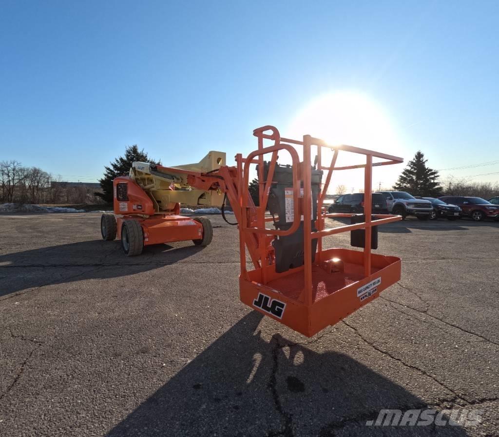 JLG E 450 AJ ブームリフト　屈伸型