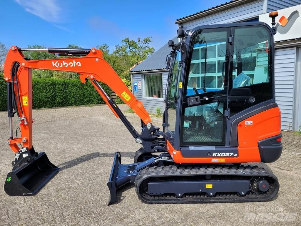 Kubota KX027-4 ミニ油圧ショベル 7t以下（ミニユンボ・ミニディガー）