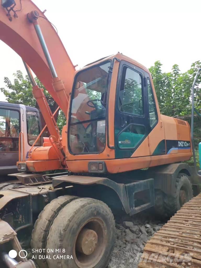 Doosan DH210W-7 ホイール式油圧ショベル（パワーショベル・ユンボ・バックホー）