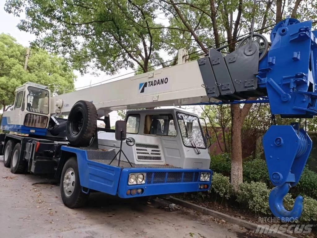 Tadano TL300E オールテレーンクレーン