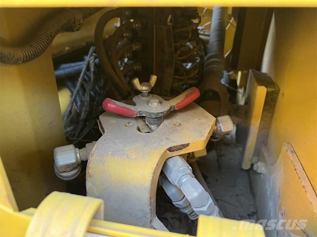 Komatsu PC 170 LC 大型油圧ショベル12t以上（パワーショベル・ユンボ）