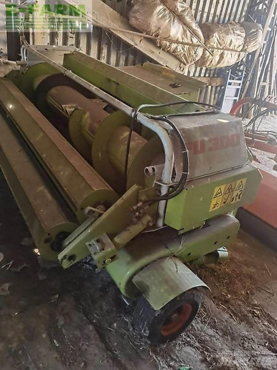 CLAAS jaguar 682s 自走式フォレージハーベスター