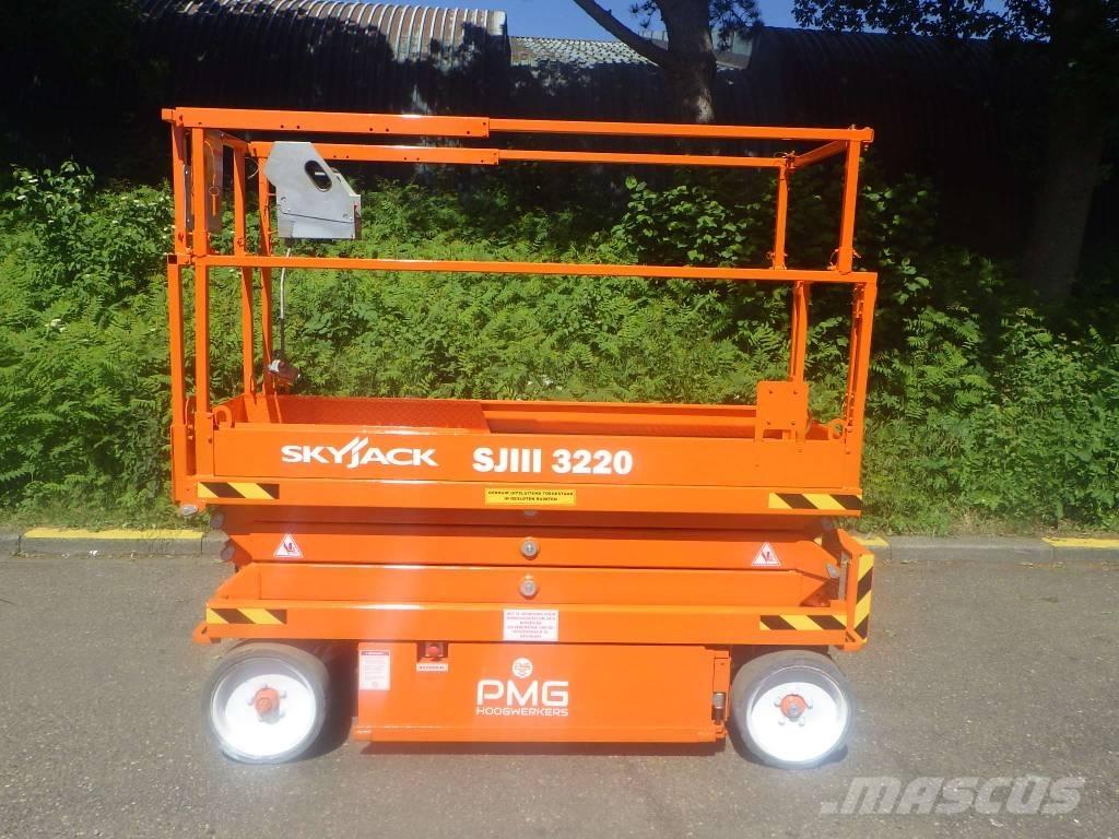 SkyJack SJ3220 シザースリフト