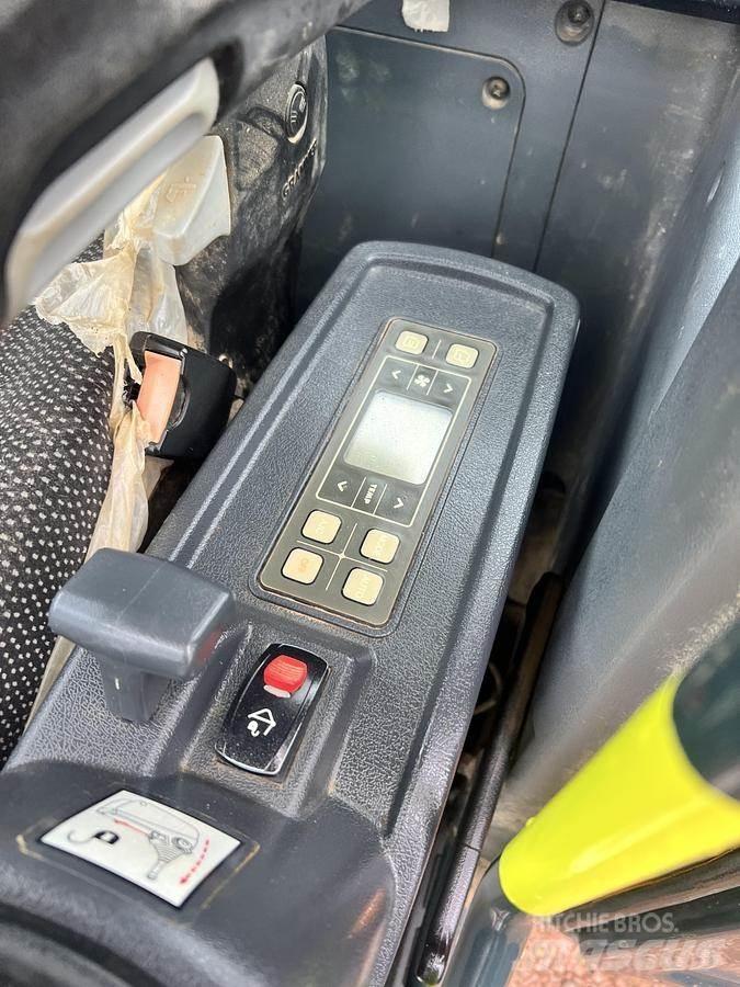 Hyundai HX85A 特殊油圧ショベル