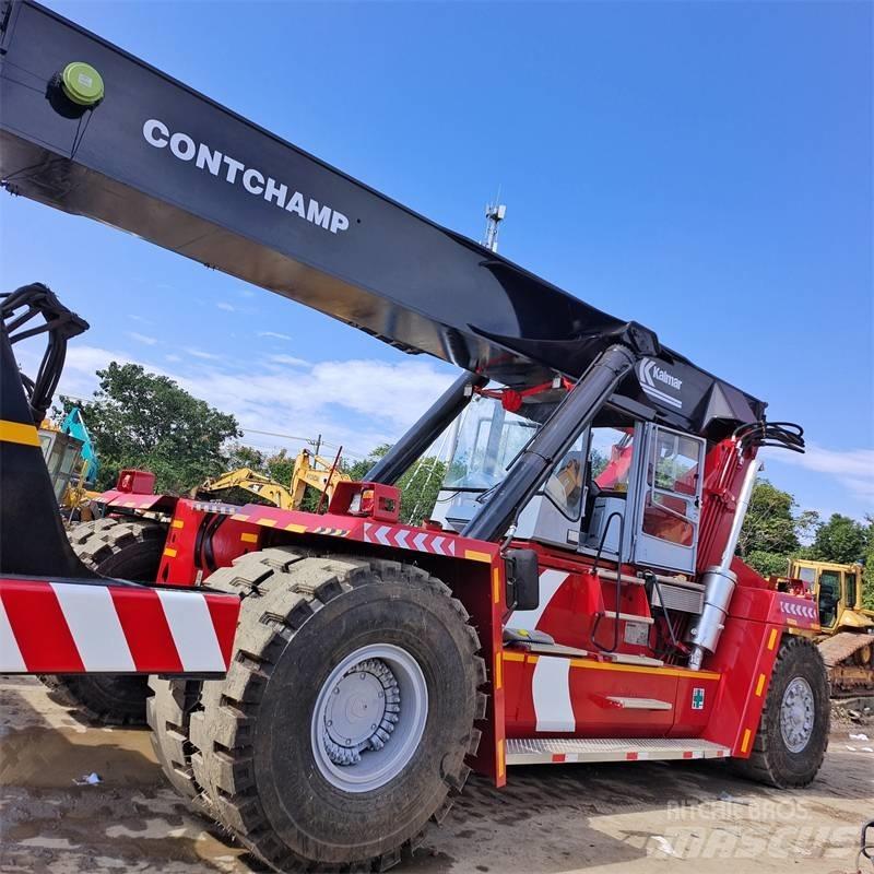 Kalmar DRF 450 リーチスタッカー