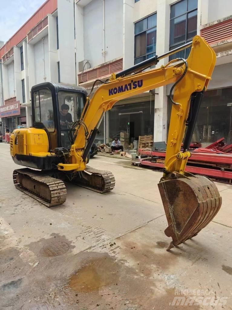 Komatsu PC 35 R-8 ミニ油圧ショベル 7t以下（ミニユンボ・ミニディガー）