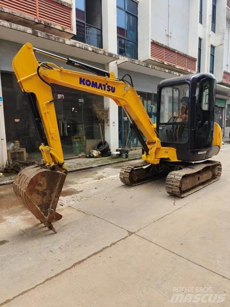 Komatsu PC 35 R-8 ミニ油圧ショベル 7t以下（ミニユンボ・ミニディガー）