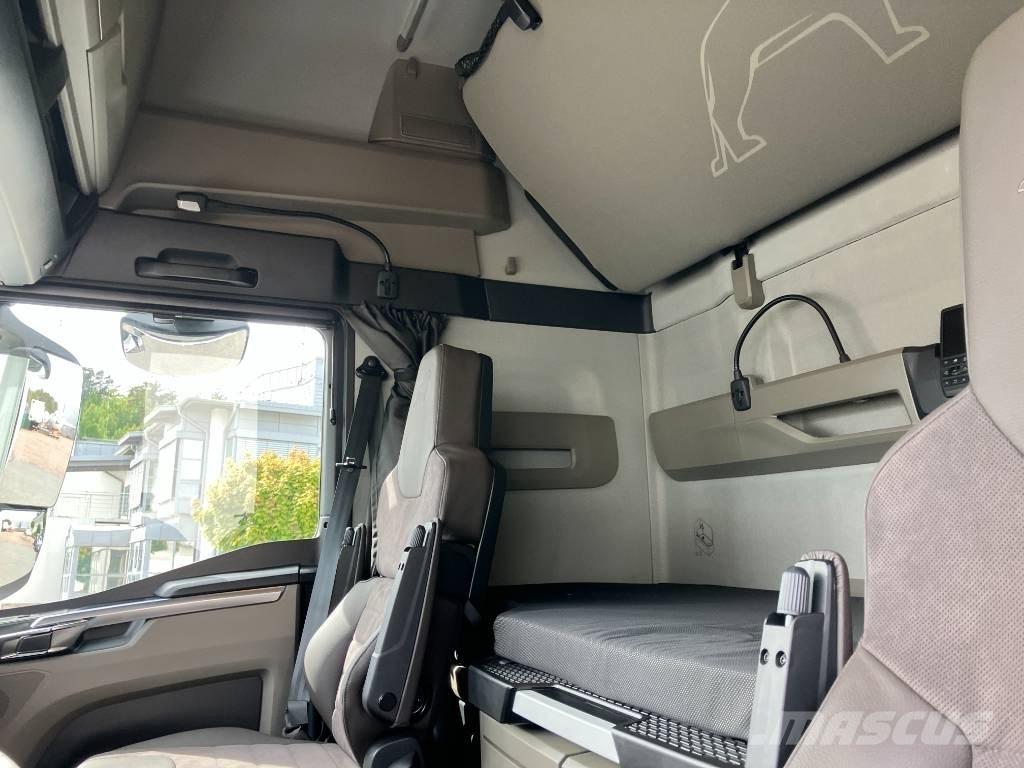 MAN TGX 26.510 ボックスボディー、ウイング、箱車