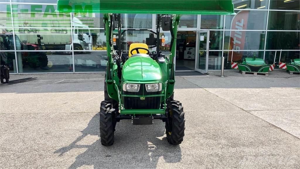 John Deere 3025E トラクター