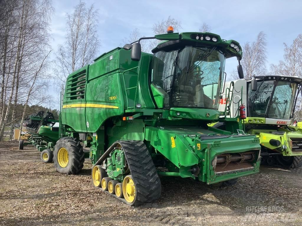 John Deere 670i コンバイン