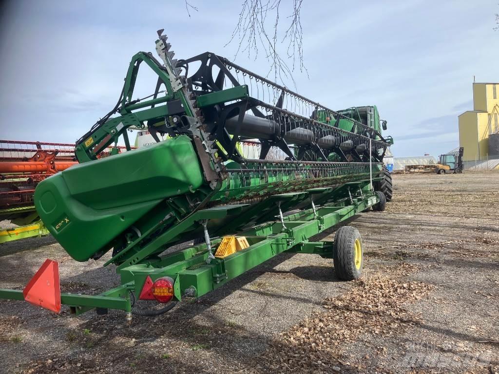 John Deere 670i コンバイン