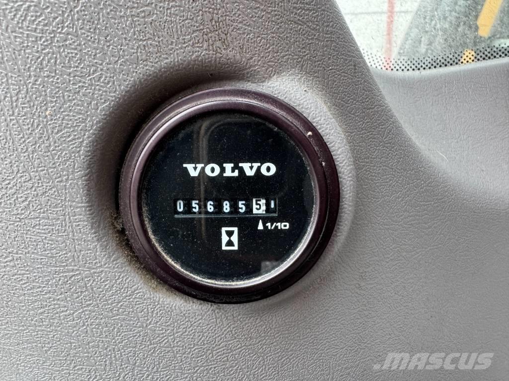 Volvo EWR 150 E ホイール式油圧ショベル（パワーショベル・ユンボ・バックホー）