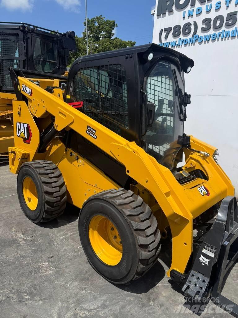 CAT 272D3 スキッドステアローダー