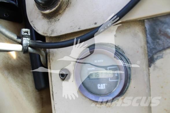 CAT 12H モーターグレーダー