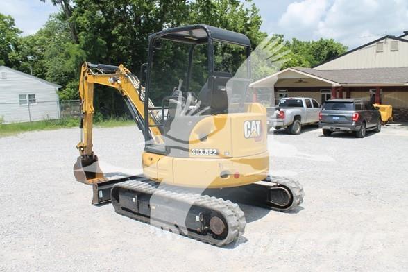 CAT 303.5E2 CR ミニ油圧ショベル 7t以下（ミニユンボ・ミニディガー）