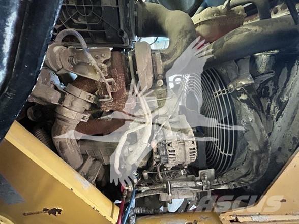 CAT 420F2 IT バックホーローダー