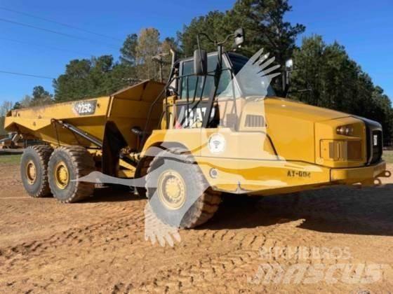 CAT 725C2 アーティキュレート式ダンプトラック