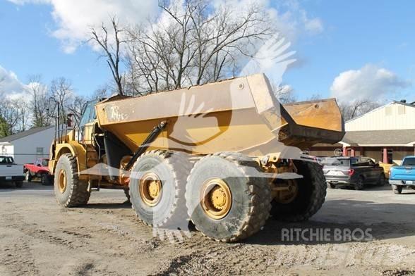 CAT 745C アーティキュレート式ダンプトラック