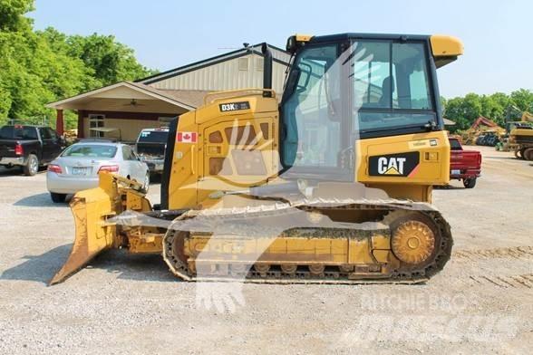 CAT D3K2 XL ブルドーザー