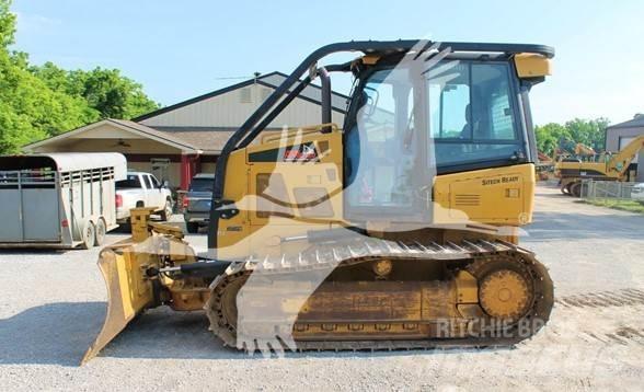 CAT D4K2 LGP ブルドーザー