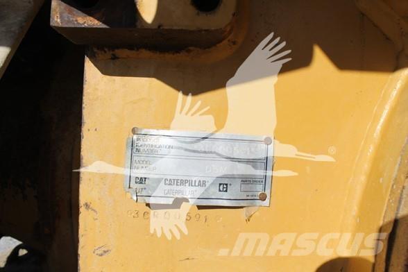 CAT D5M LGP ブルドーザー