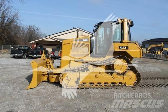 CAT D6N XL ブルドーザー