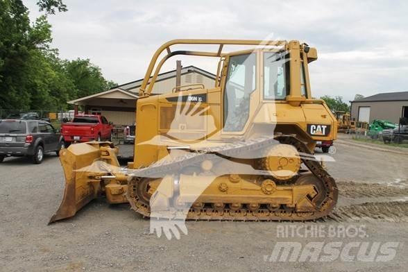 CAT D6N XL ブルドーザー