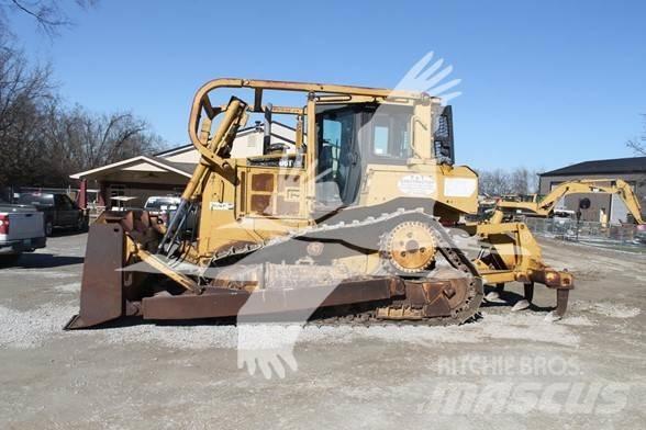 CAT D6T XL ブルドーザー