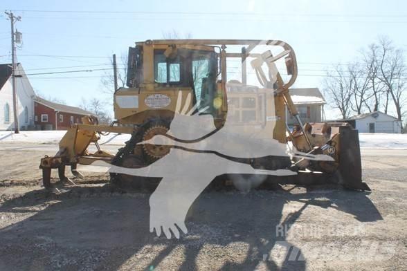 CAT D6T XL ブルドーザー