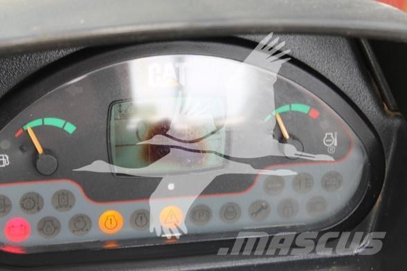 CAT TH407C テレスコーピックハンドラー