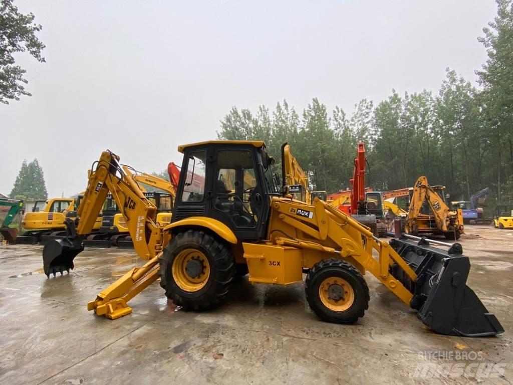 JCB 3CX バックホーローダー