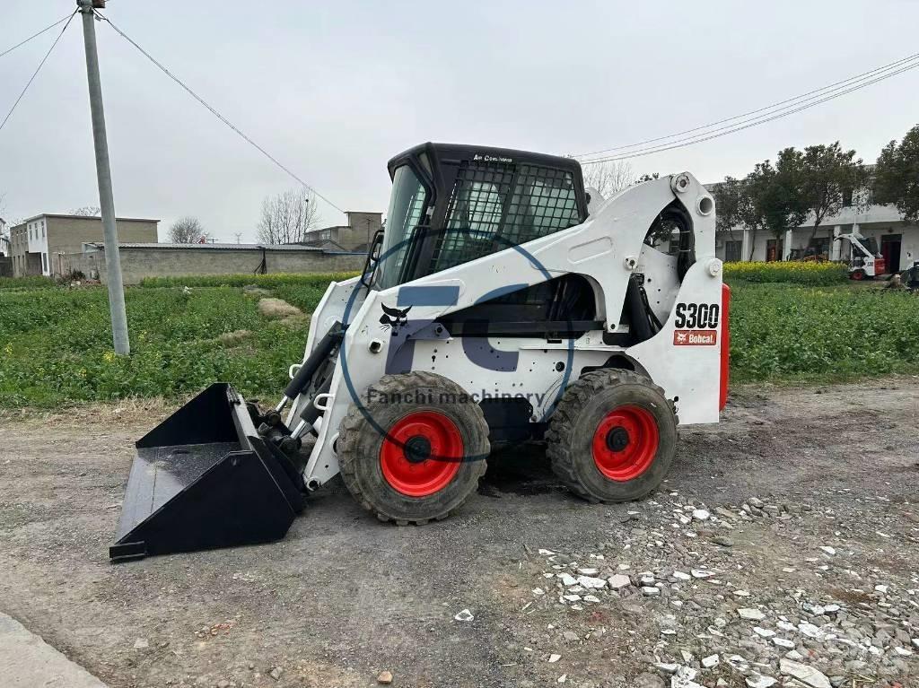 Bobcat S 330 スキッドステアローダー