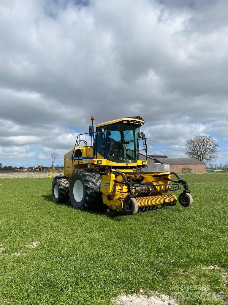 New Holland FX 60 自走式フォレージハーベスター