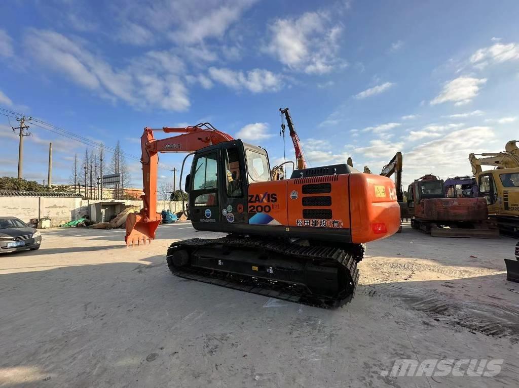 Hitachi ZX 200 ミニ油圧ショベル 7t以下（ミニユンボ・ミニディガー）