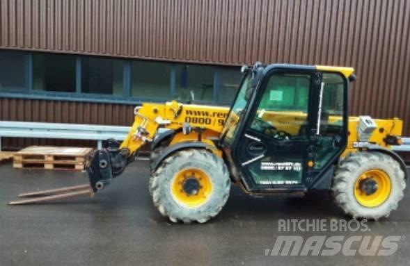 JCB 525-60 テレスコーピックハンドラー