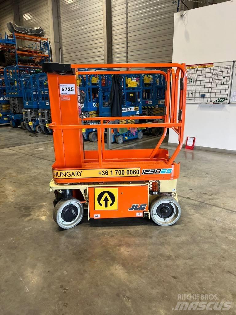 JLG 1230 ES 垂直昇降型リフト