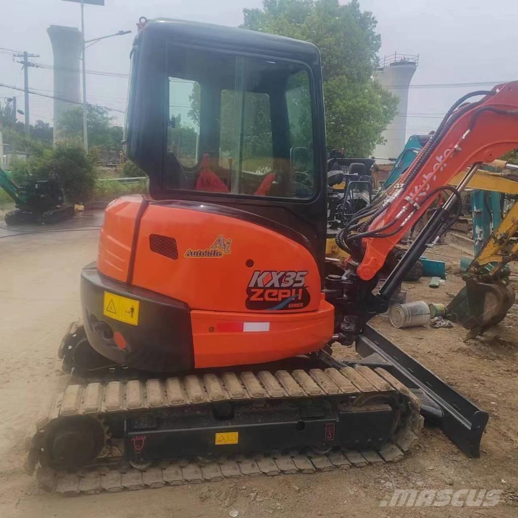 Kubota U 35-5 ミニ油圧ショベル 7t以下（ミニユンボ・ミニディガー）