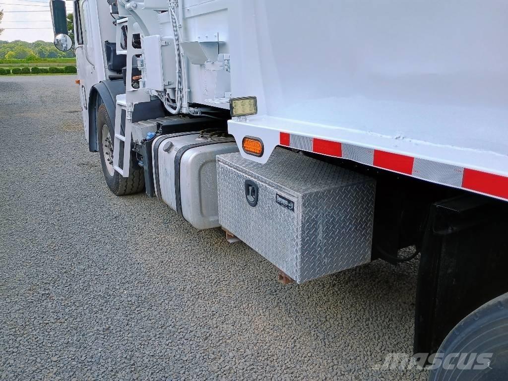 Mack LEU 塵芥車、パッカー車