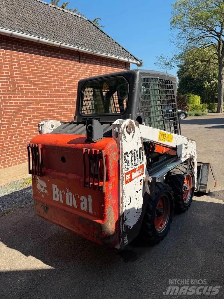 Bobcat S100 スキッドステアローダー