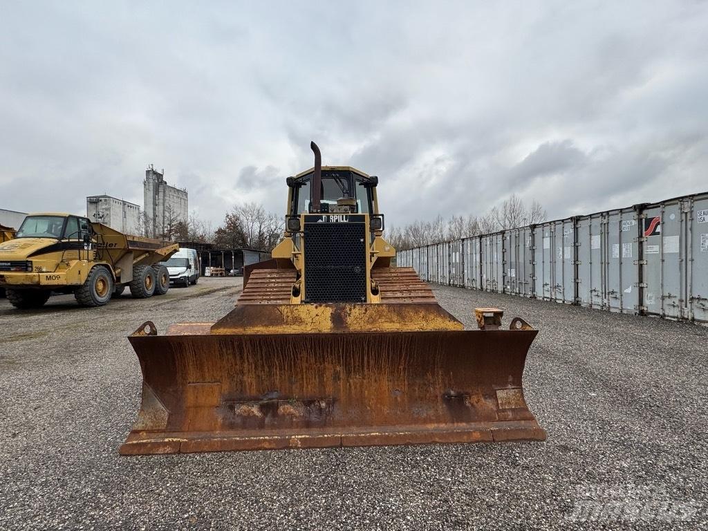 CAT D 5 M LGP ブルドーザー