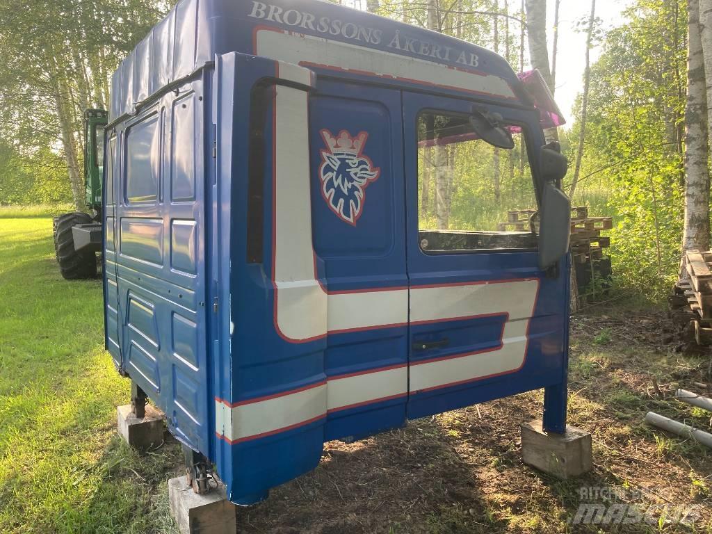 Scania 143 H キャビン及び内装