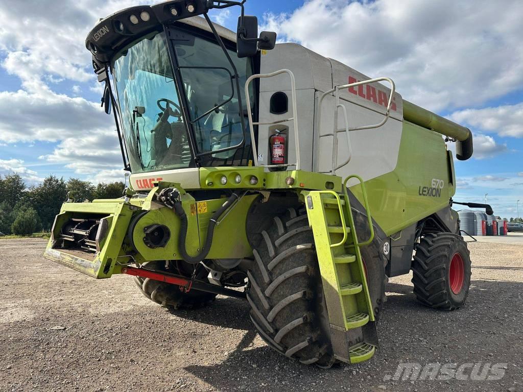 CLAAS Lexion 670 コンバイン