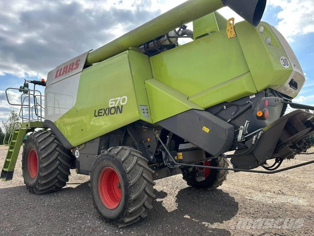 CLAAS Lexion 670 コンバイン