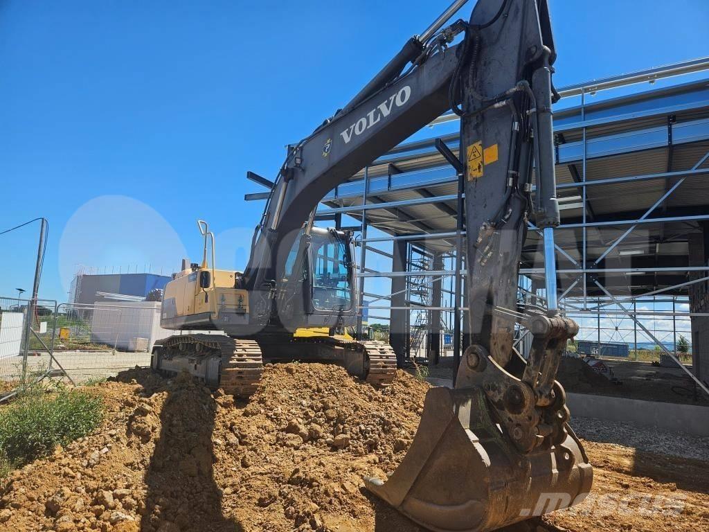 Volvo EC 220 DL 大型油圧ショベル12t以上（パワーショベル・ユンボ）
