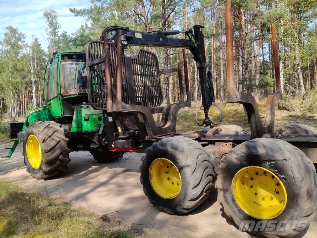 John Deere 1010 E フォワーダー