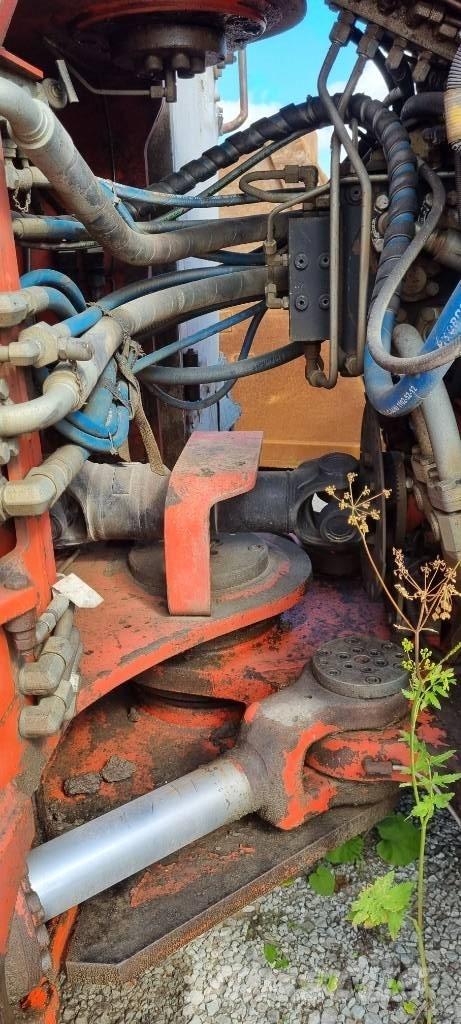 Sandvik LH 410 地下ローダー