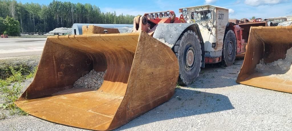 Sandvik LH 410 地下ローダー